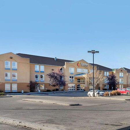 Comfort Inn & Suites Moose Jaw Bagian luar foto