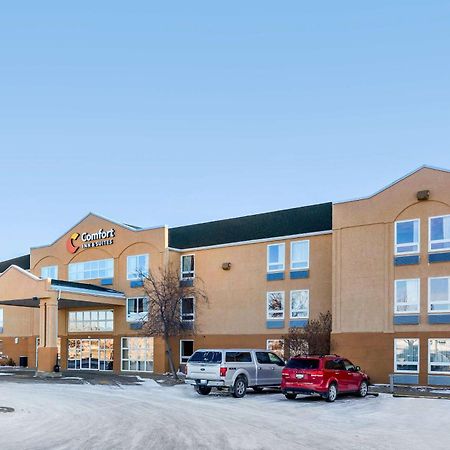 Comfort Inn & Suites Moose Jaw Bagian luar foto
