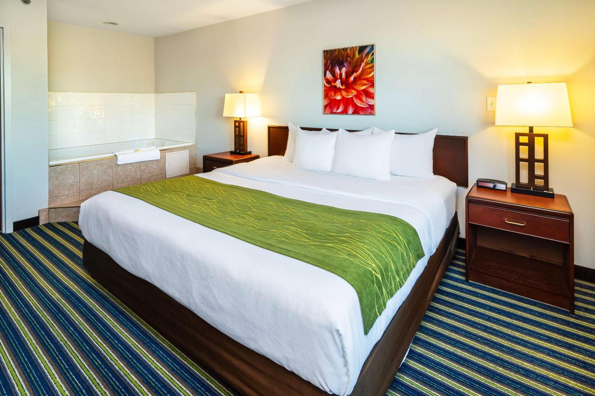 Comfort Inn & Suites Moose Jaw Bagian luar foto